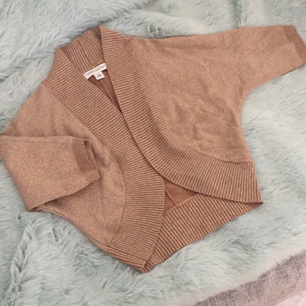 Banana republic elbow sleeve shrug/cardigan